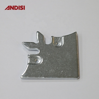 Não padrão 3mm Fish Shape Zinc Plated Steel Metal Bracket com conector de buraco Flat Cabinet Corner Brace